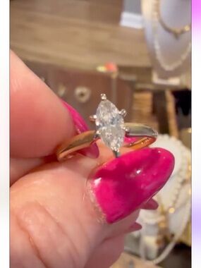14K yellow gold diamond solitaire ring size 7